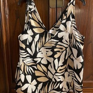 Women’s black and white polyester medium Old Navy tank top